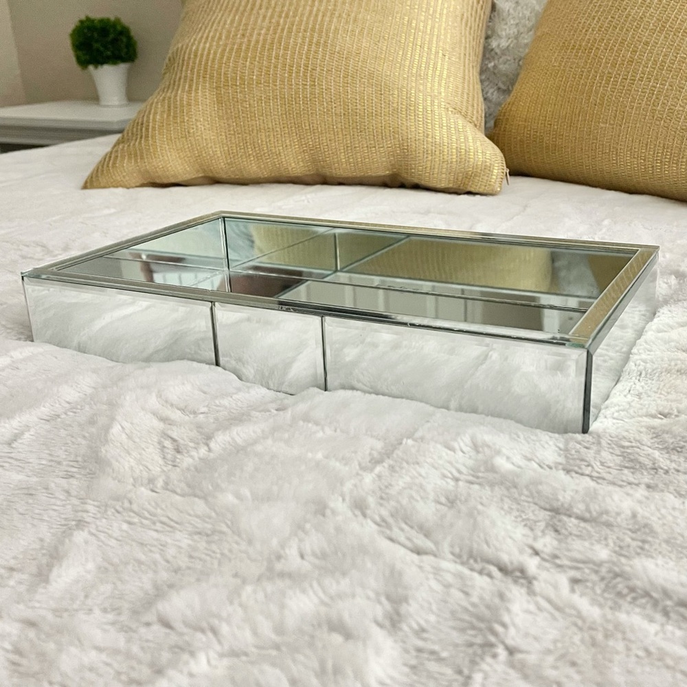 Solid Glass Mirror Perfume Tray - image 4